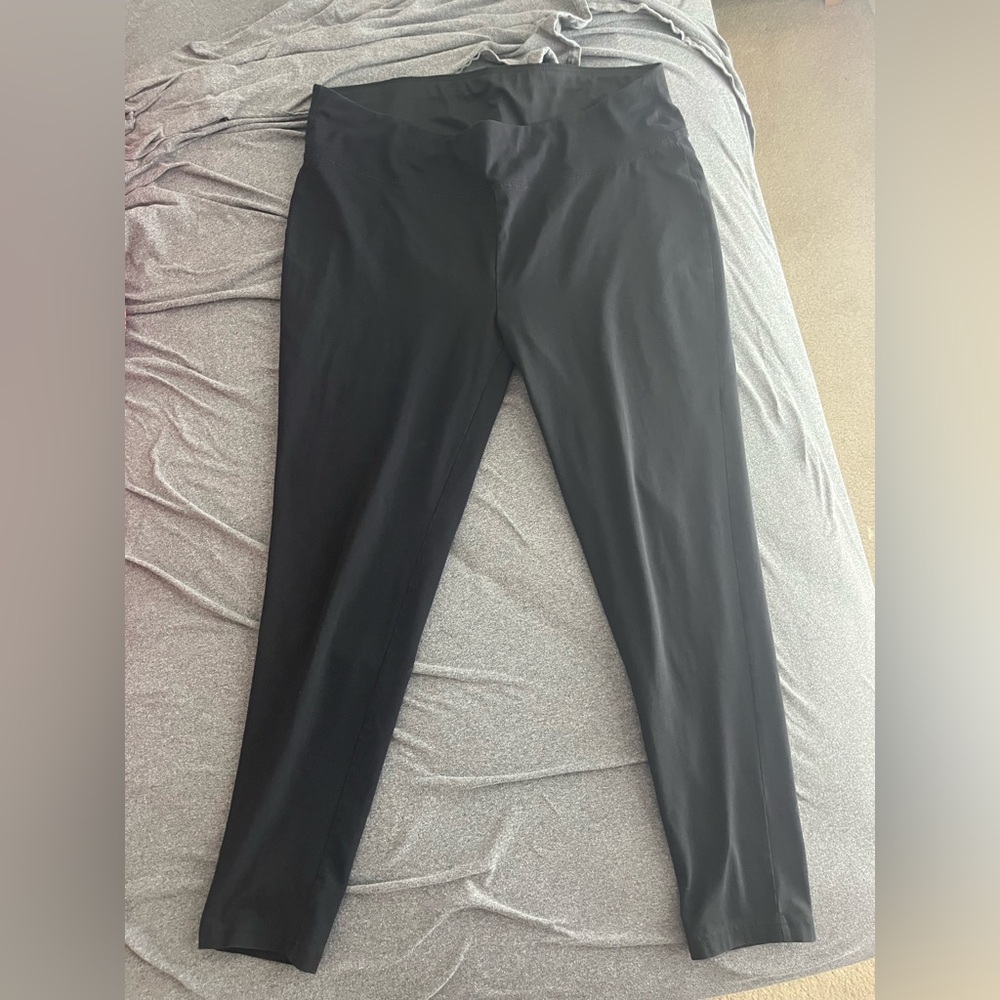 Avenue full length black leggings. No pockets 22/24
